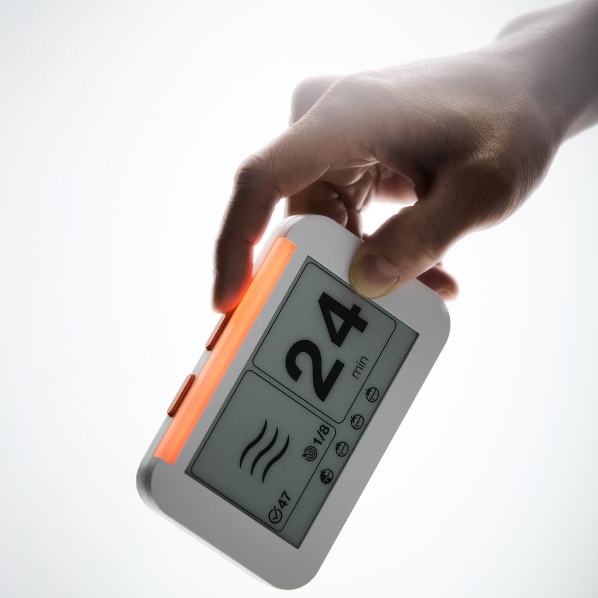 Flow Clock 獨立放在安靜的桌面空間